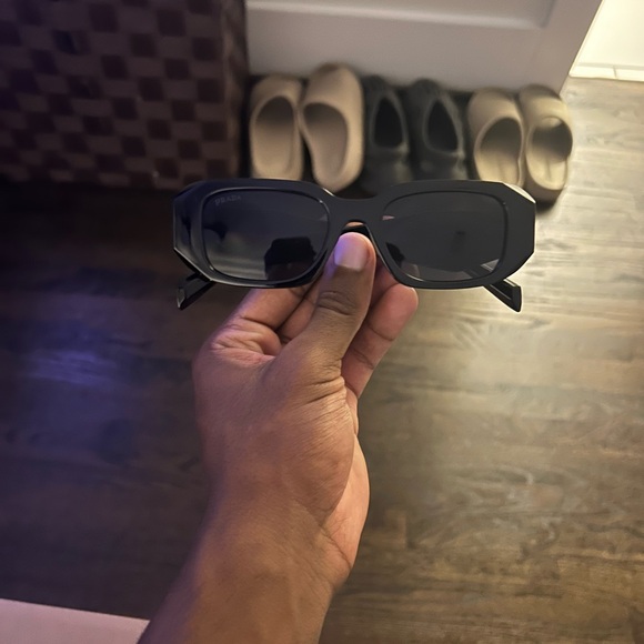 Prada PR 17WS Black Sunglasses - Picture 1 of 7